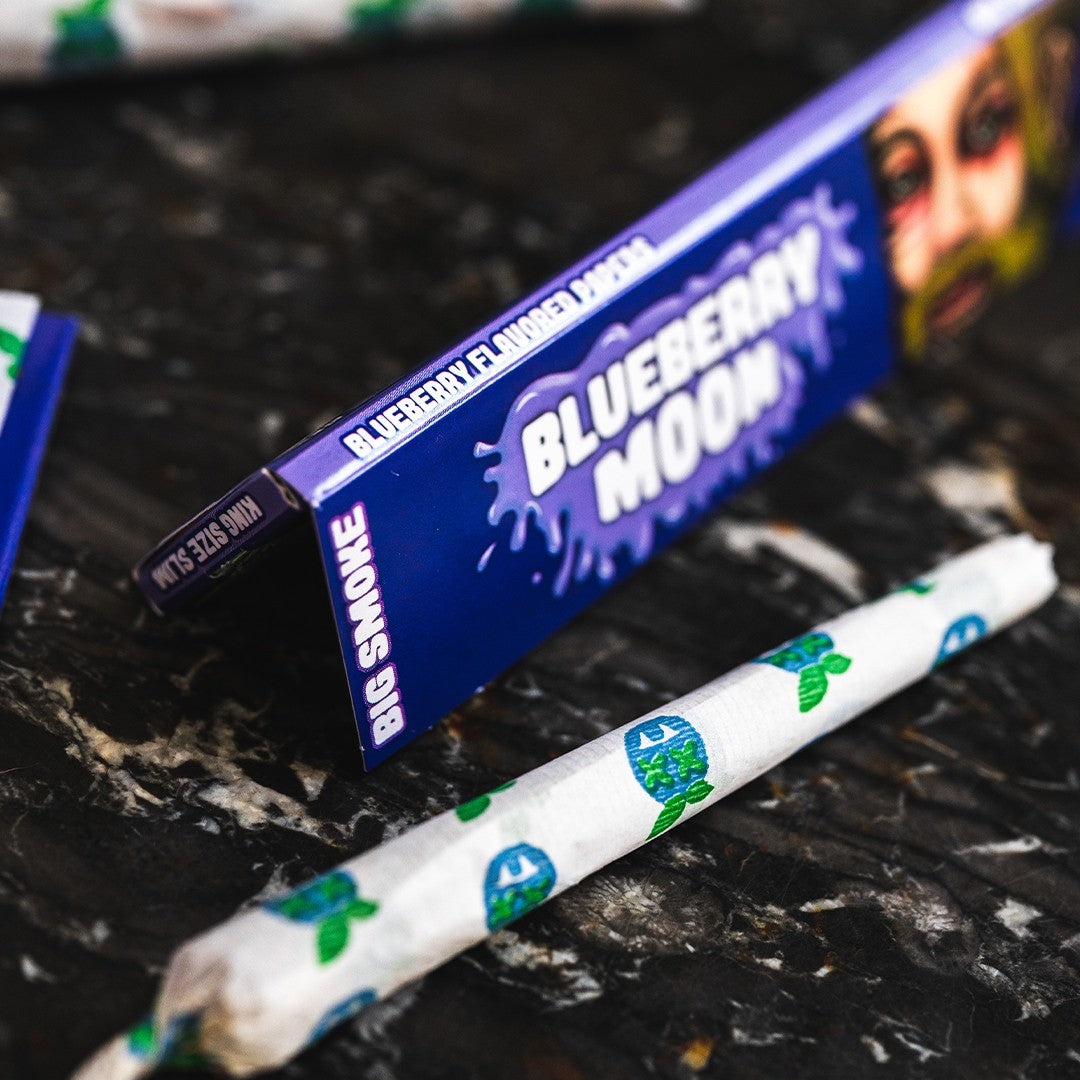 Lion Rolling Circus Blueberry Moon King Size rolling papers